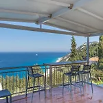 Vila Sea View 1 *